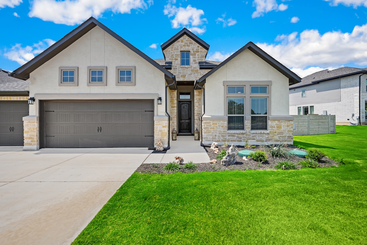Warranty-backed roofing in East Dallas