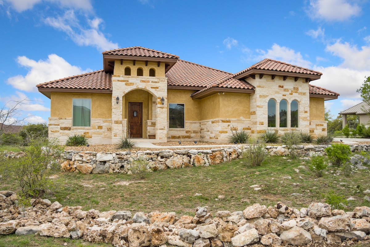 Warranty-backed roofing in San Antonio